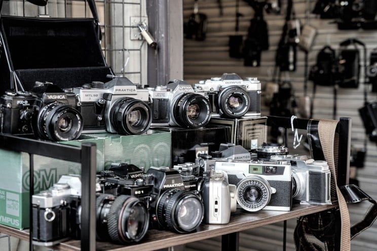 Buying renewed or refurbished camera gear