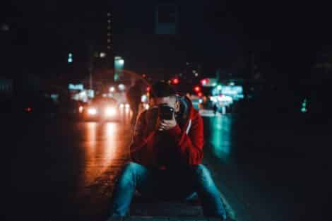 How Do I Focus a Camera Lens in the Dark?