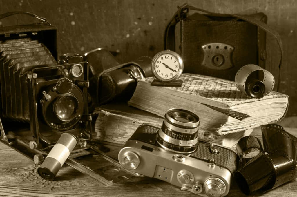 What are the historical periods of photography?
