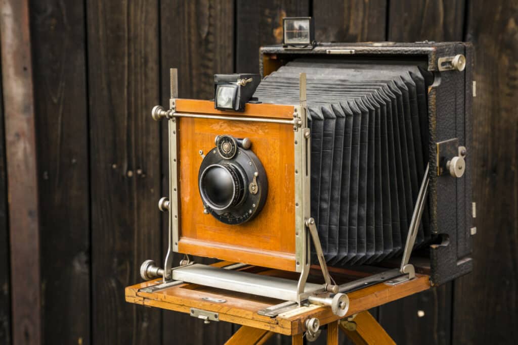 What is the brief history of camera?