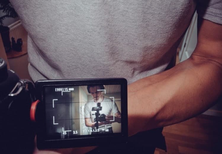 Shoot RAW video on canon cameras