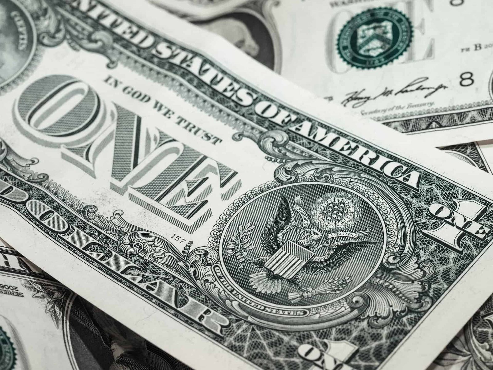 How can you make money through live streaming?