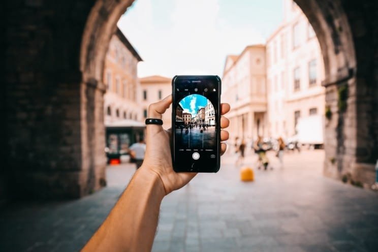 Make your photos shadow-free