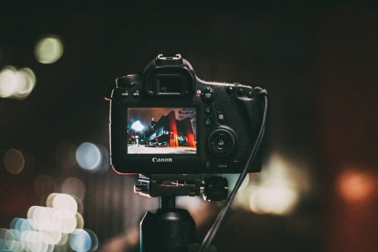 Best hot shoe flash for canon