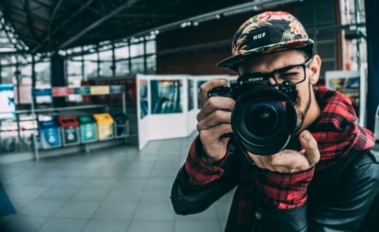 Difference between sony e and fe lens